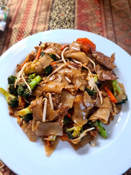 Ameri Thai Bistro Picture 2