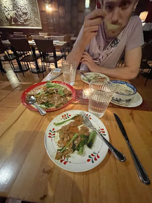 Ratchada Thai & Laos Cuisine Picture 5