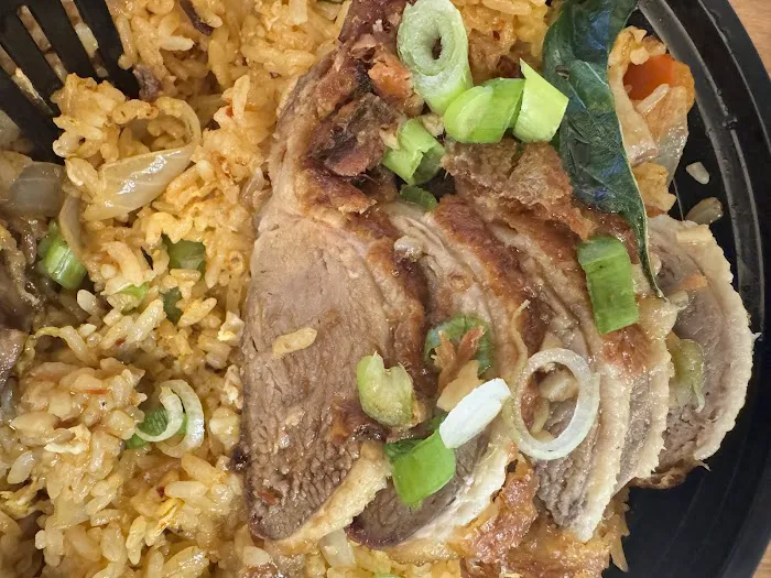 Phen Thai Kitchen Picture 9