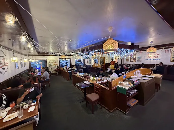 Mai Thai Restaurant - Thai & Ramen & Asian Food & Boba Bubble Tea Drinks Picture 8