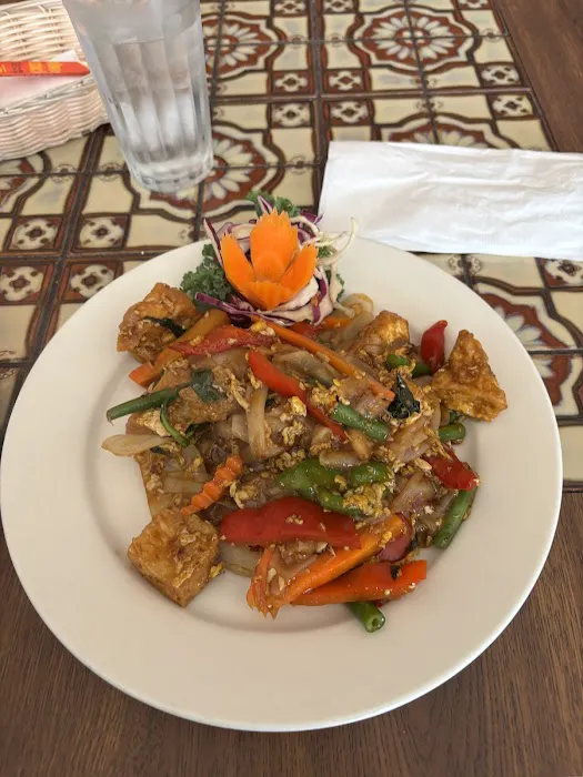 Thai Shelton Kitchen Picture 6