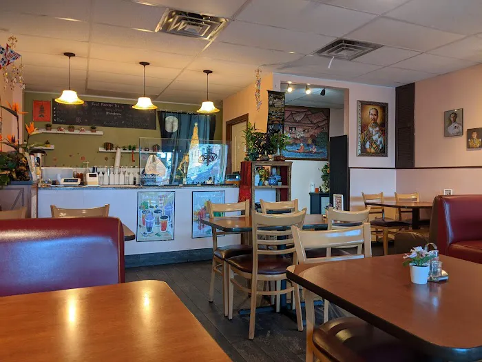 Sri Thai Restaurant 315 York ST unit B West Haven CT 06516 Picture 7