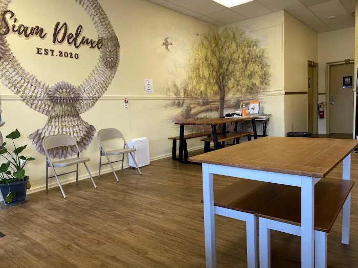 Siam Deluxe Picture 1