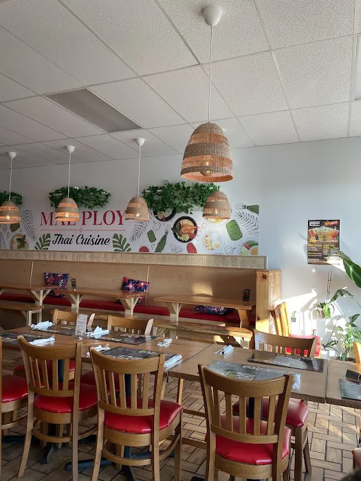 Mae Ploy Thai Cuisine Picture 3