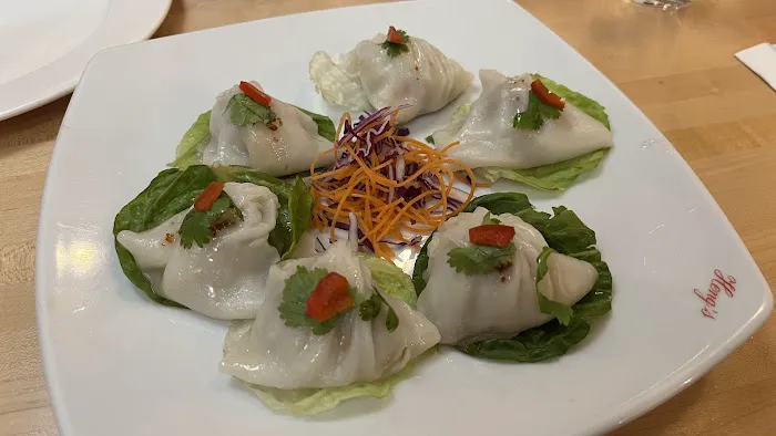 Heng's Thai Cuisine Picture 1