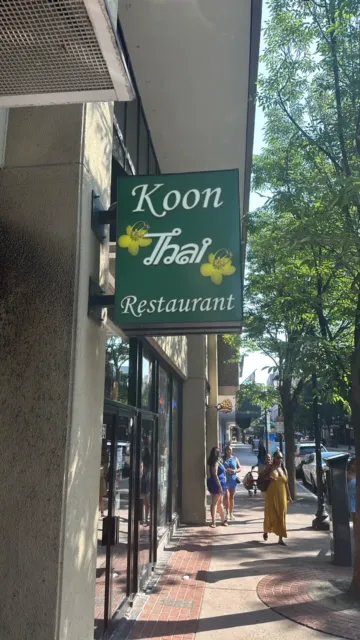 Koon Thai Restaurant Picture 4