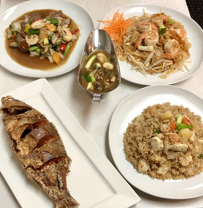 Thai Palace Picture 9