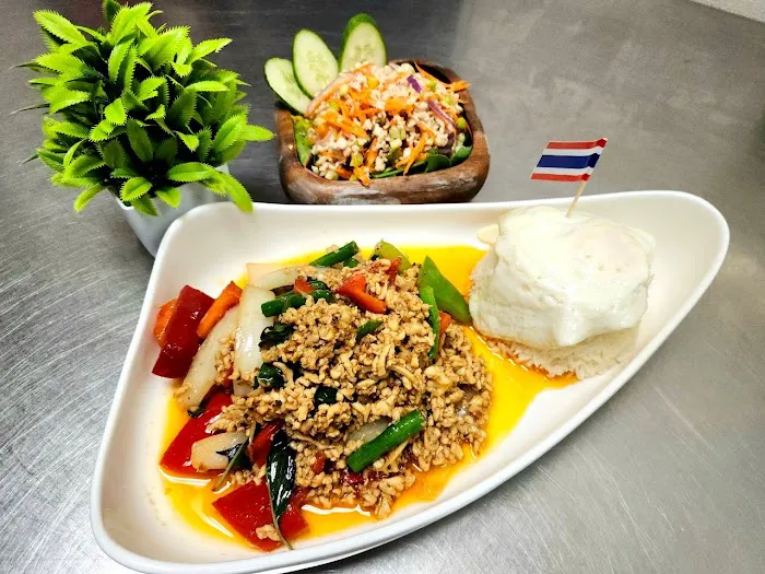 Charming-Thai Restaurant Burlington Picture 9