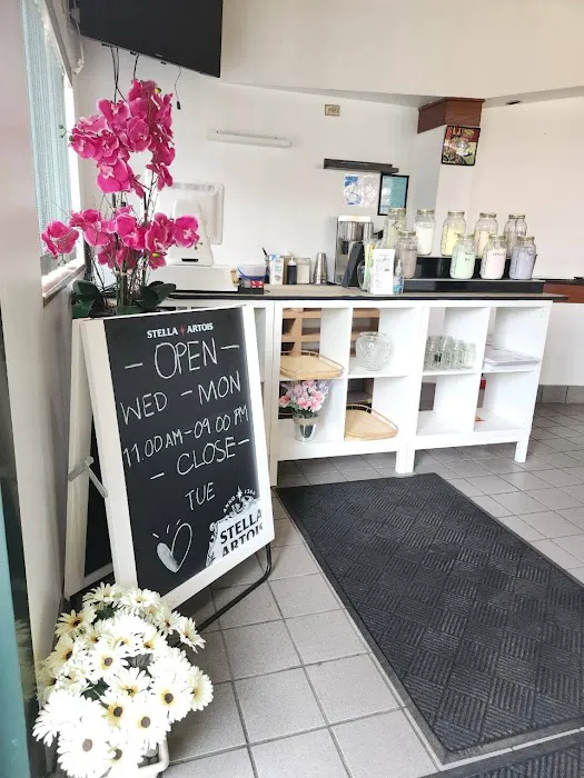 Charming-Thai Restaurant Burlington Picture 5