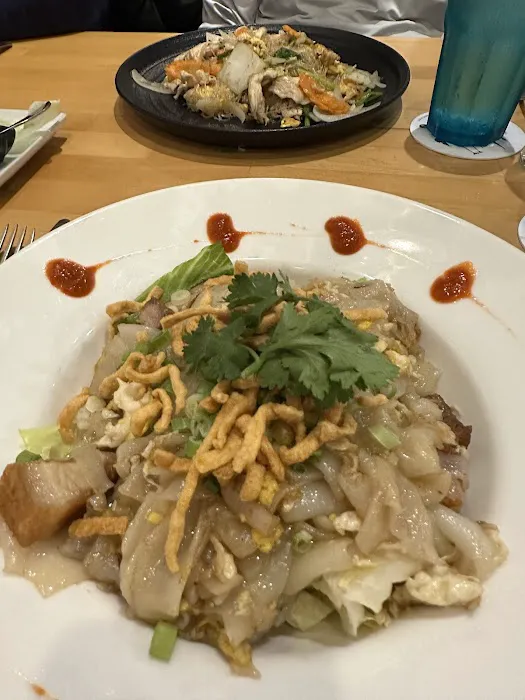 Somewhere In Bangkok Of Avon Picture 1