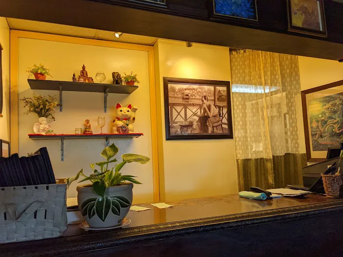 Sweet Basil Thai Restaurant Picture 3