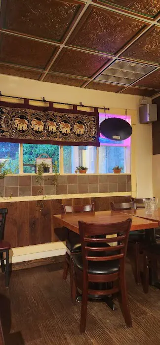 Sweet Basil Thai Restaurant Picture 7