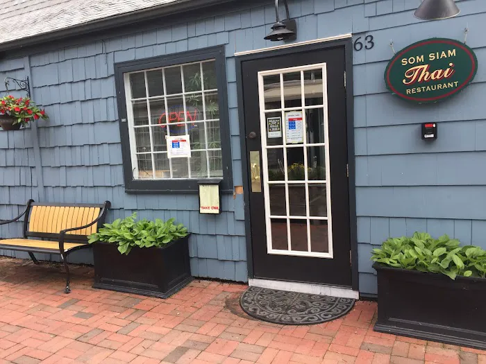 Som Siam Thai Restaurant Guilford Picture 10