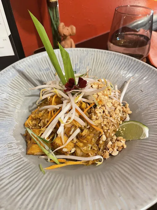 Som Siam Thai Restaurant Guilford Picture 8