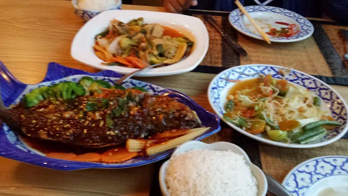 Som Siam Thai Restaurant Guilford Picture 1