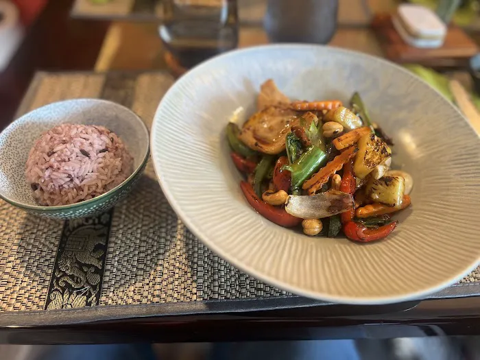 Som Siam Thai Restaurant Guilford Picture 7