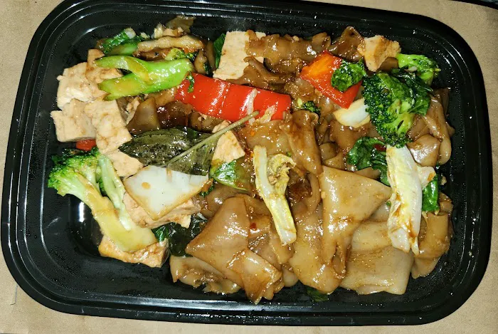 Hot Basil Thai Cafe Picture 1