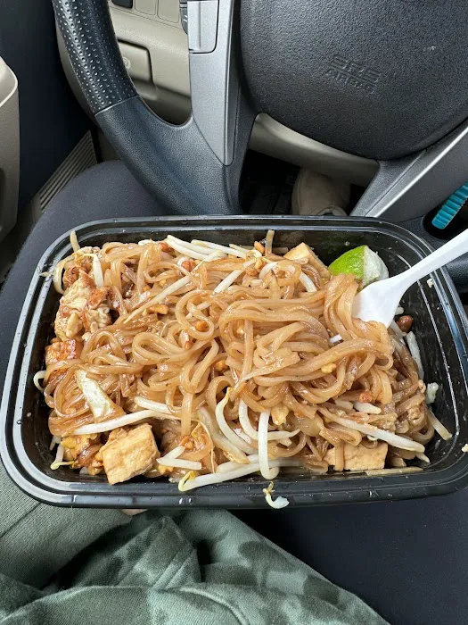 Hot Basil Thai Cafe Picture 10