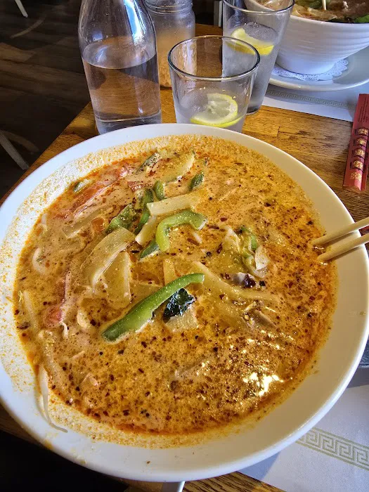 Kob Jai Pho and Thai Restaurant Picture 9