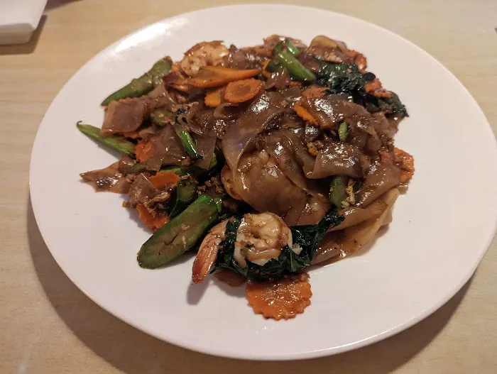 Thai House Restaurant and Sushi Bar Picture 5