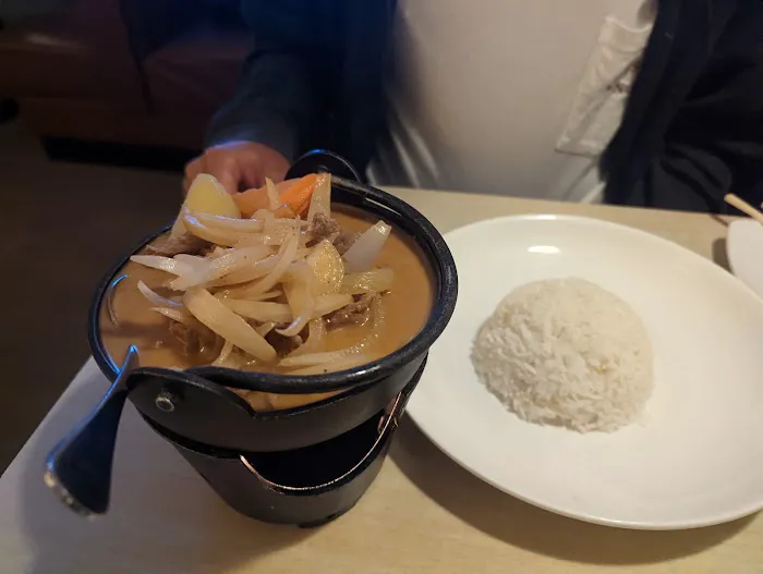 Thai House Restaurant and Sushi Bar Picture 10