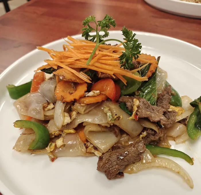 White Lotus Thai Restaurant & Pho Picture 4