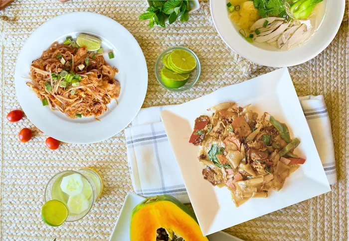 White Lotus Thai Restaurant & Pho Picture 1