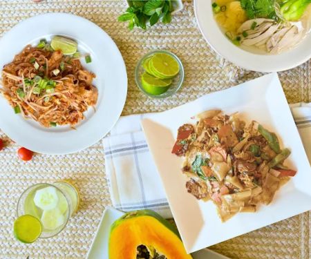 White Lotus Thai Restaurant & Pho