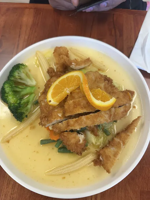 White Lotus Thai Restaurant & Pho Picture 7