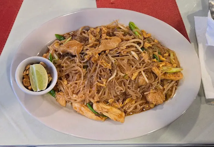 Champa Lao & Thai Restaurant Picture 4