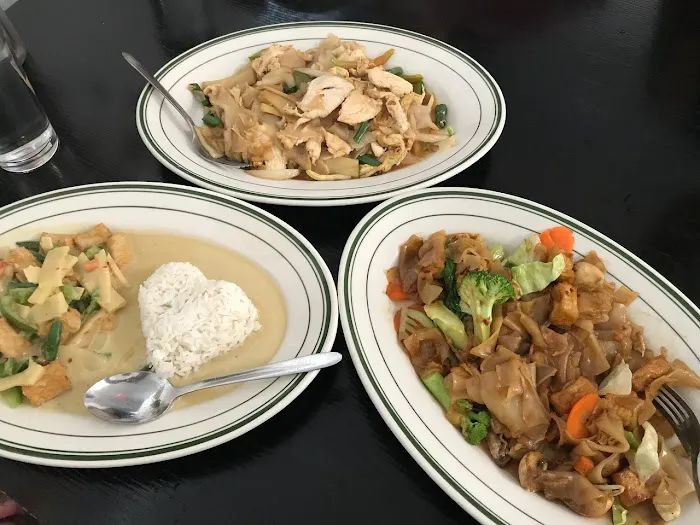 Celadon Thai Restaurant Picture 2