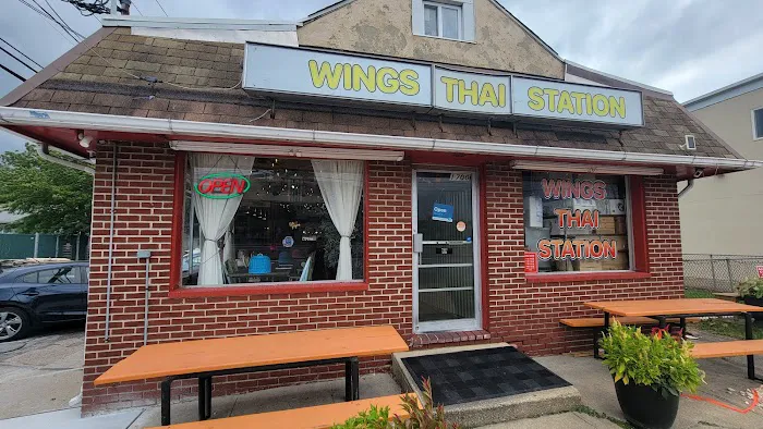 WINGS & THAI STATION Picture 2