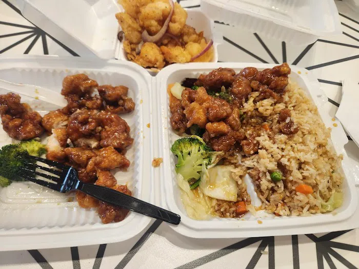 Ruby Thai Kitchen Picture 1