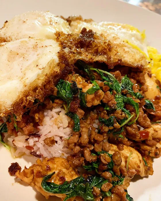 Thai Chili Food Truck Picture 7