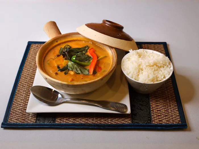 Saap Lao Thai Cuisine & Bar Picture 3