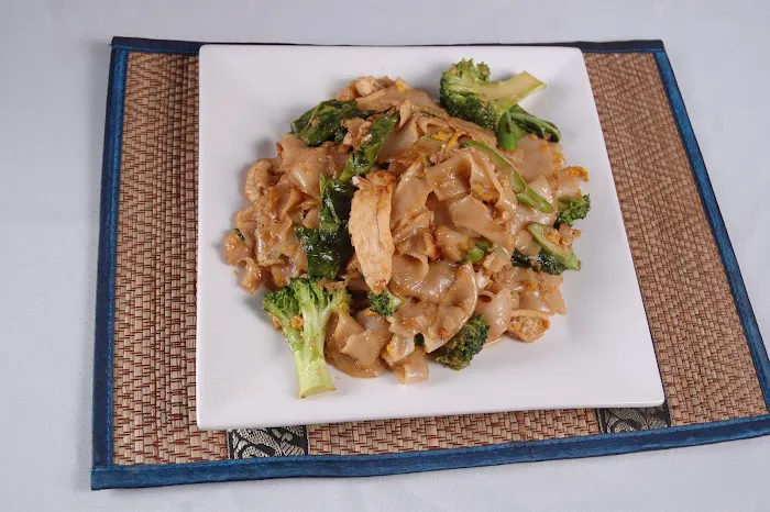 Saap Lao Thai Cuisine & Bar Picture 7