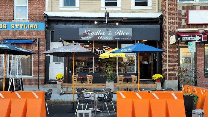 Noodles & Rice Bistro Picture 2