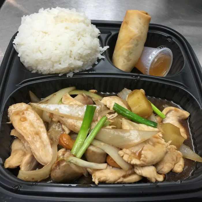 Mai Thai Cuisine of Smithfield Picture 4