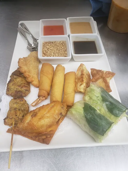 Thai Lan Xang Restaurant Picture 4