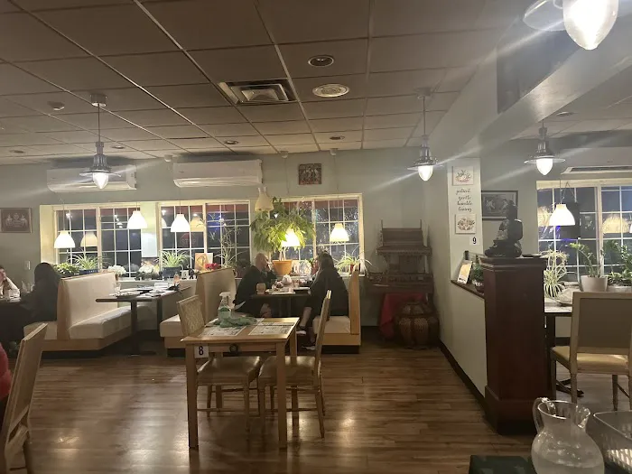 Green Basil Restaurant Picture 8