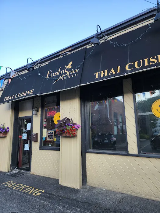 Basil n' Spice Thai Cuisine Picture 9