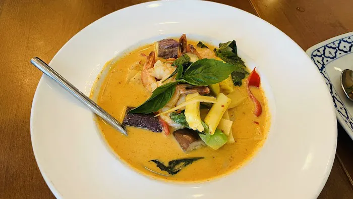 TONG TA Thai Restaurant Picture 2