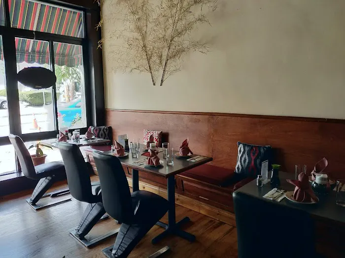 Mint & Maki Picture 6