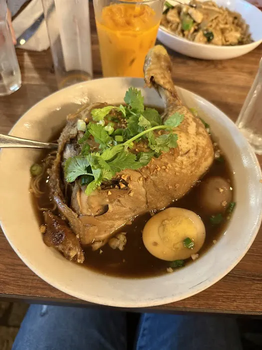 Heng Thai & Rotisserie Picture 7