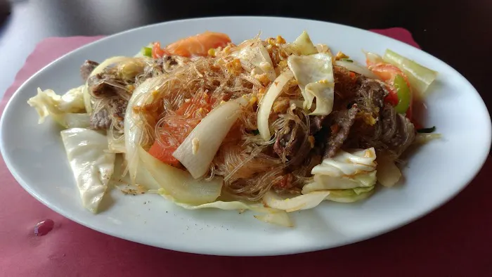 Bee's Thai Cuisine Picture 2