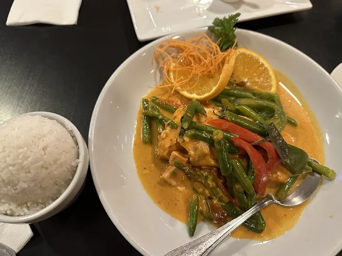 Bee's Thai Cuisine Picture 1