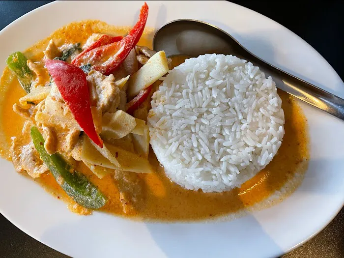 Bee's Thai Cuisine Picture 3