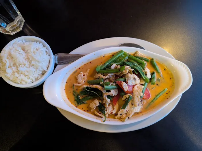 Bee's Thai Cuisine Picture 8