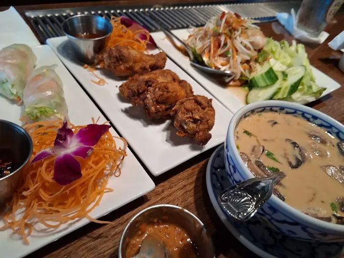 Blue Moon Thai Cuisine & Bar Picture 8