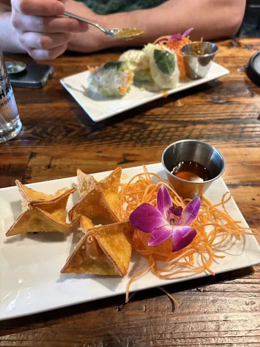 Blue Moon Thai Cuisine & Bar Picture 9